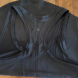 Lululemon mesh muscle tee